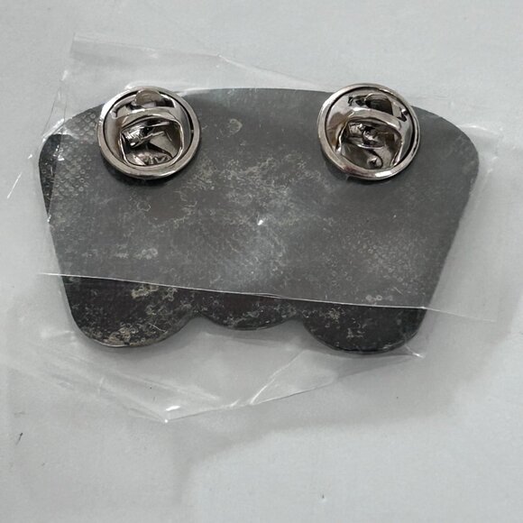 Singapore Masks Odyssey Of The Mind 2002 Collectible OM OotM Pin Pinback - Picture 3 of 3